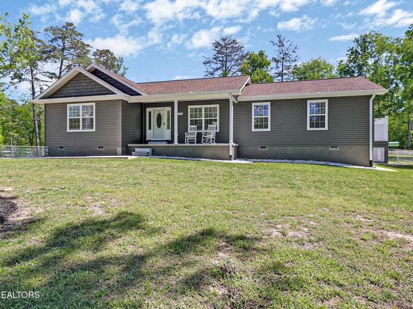874 Deer Lodge Hwy, Clarkrange, TN 38553