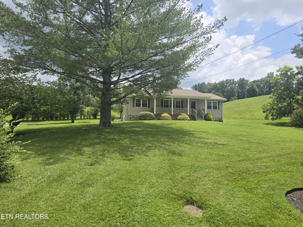 196 Church Rd, LaFollette, TN 37766