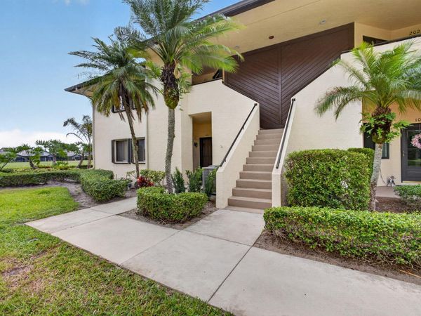 6503 SE Williamsburg Drive, Unit 201, Hobe Sound, FL 33455