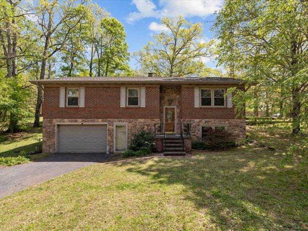 48 Hill Rd , Big Sandy, TN 38221