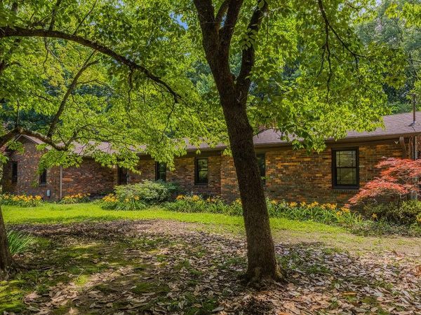 924 Spring Valley Rd , McMinnville, TN 37110