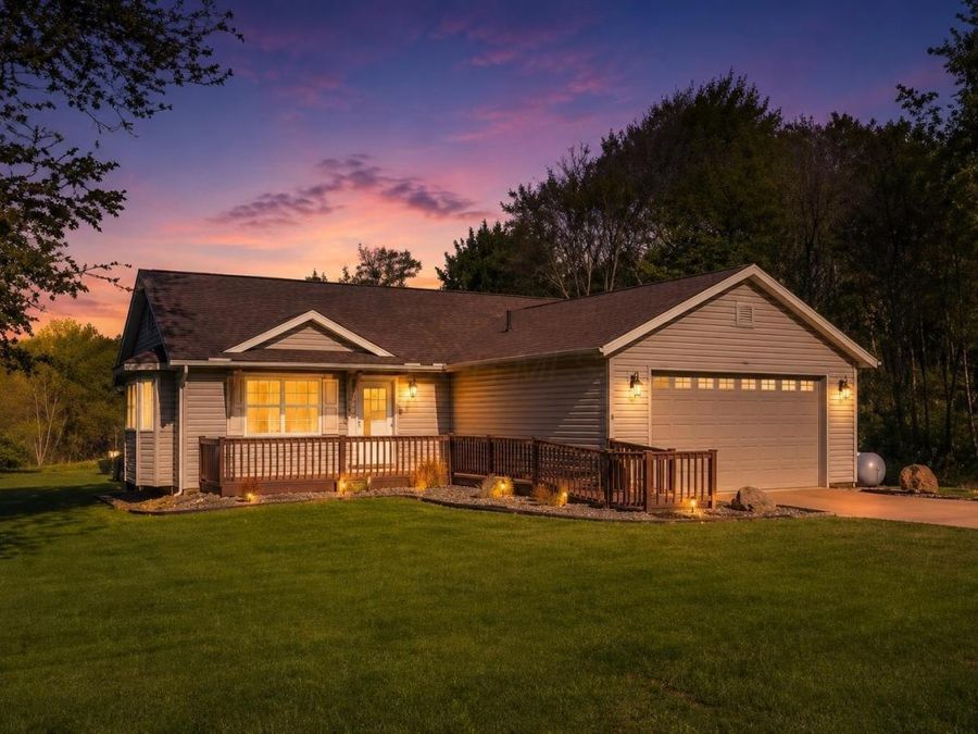 14953 King Road , Howard, OH 43028 Photo 1