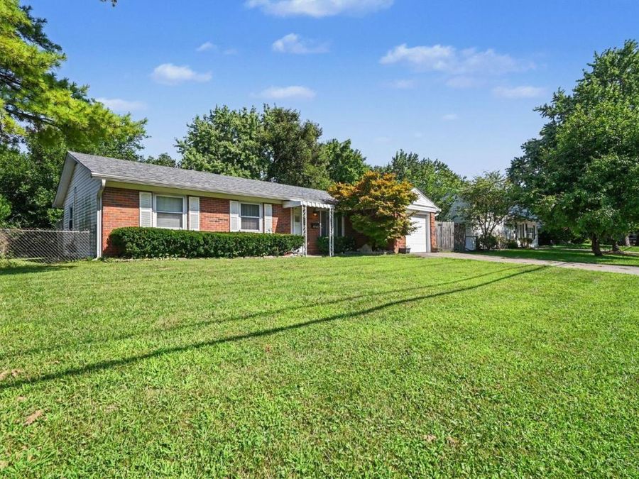 6820 Butler Warren Road, Mason, OH 45040 Photo 2