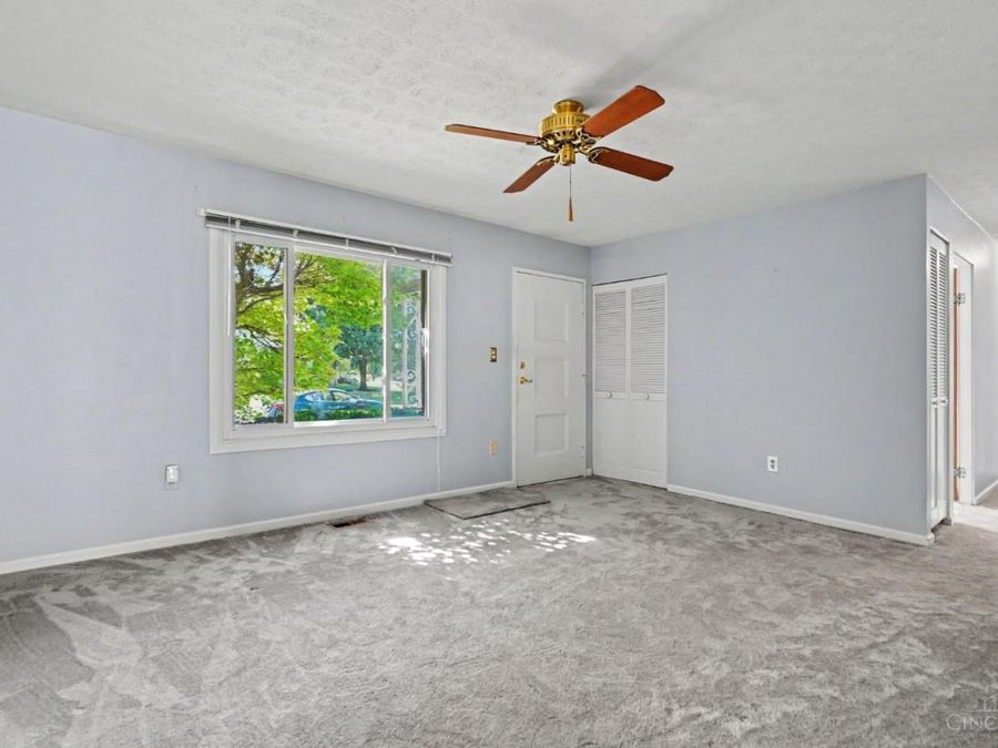 6820 Butler Warren Road, Mason, OH 45040 Photo 4
