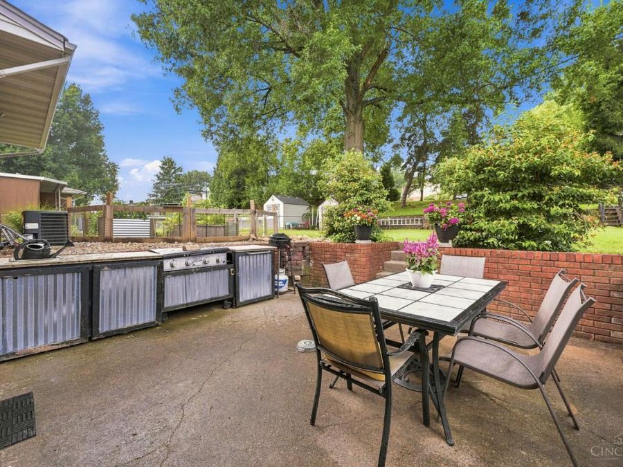 3285 Bellacre Court, Green Township, OH 45248 Photo 32