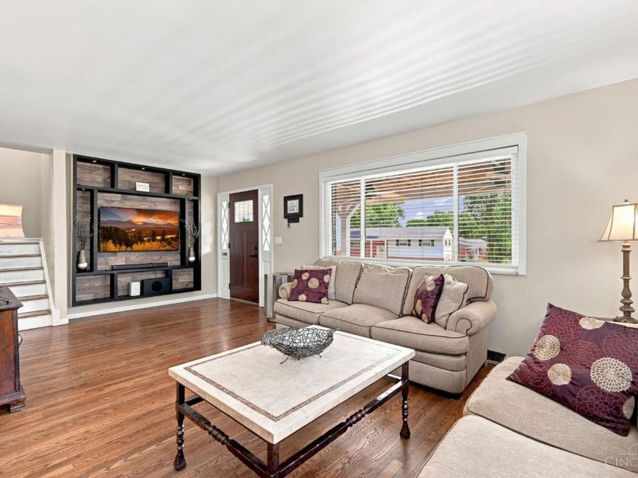 3285 Bellacre Court, Green Township, OH 45248 Photo 4