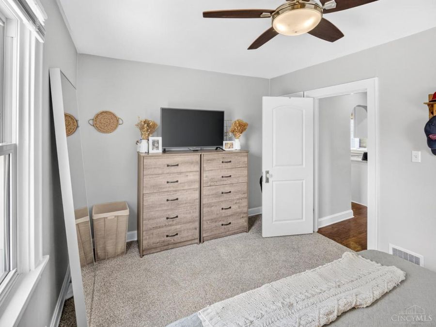 4559 Buxton Road, Sycamore Township, OH 45242 Photo 14