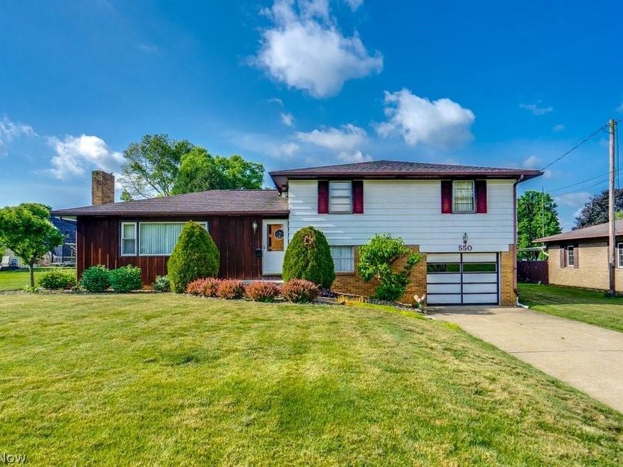 550 E Carrollton Street , Magnolia, OH 44643 Photo 1