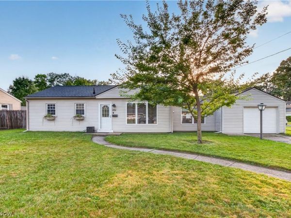 382 Marseilles Avenue , Elyria, OH 44035