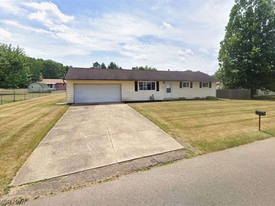 3316 34th Street NE, Canton, OH 44705 Photo 1