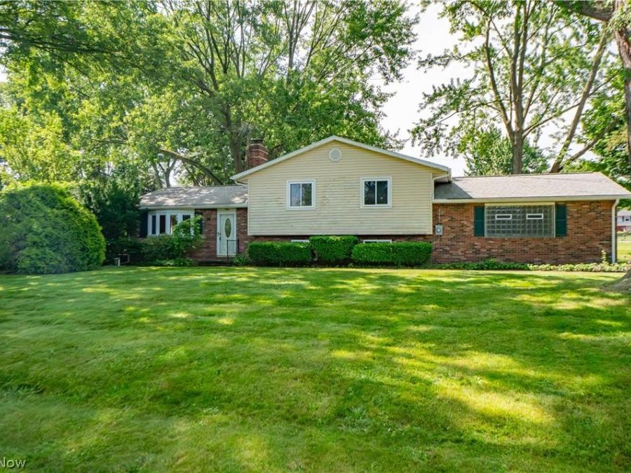 942 El Dorado Drive , Akron, OH 44319 Photo 1