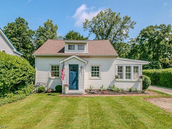 8051 Charlesderry Road , Kirtland, OH 44094