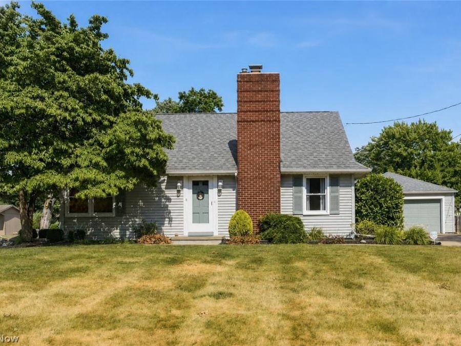 214 Grandview Avenue NW, Canton, OH 44708 Photo 1