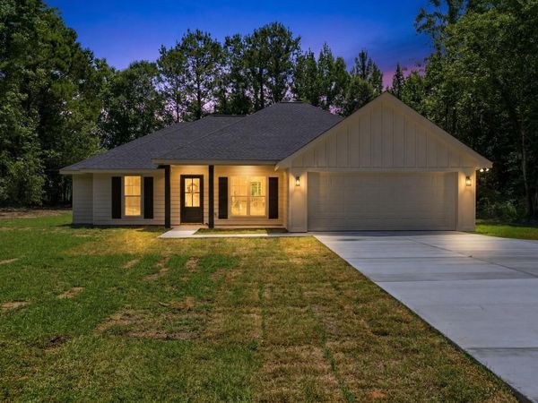 10 Beech Ln., Petal, MS 39465