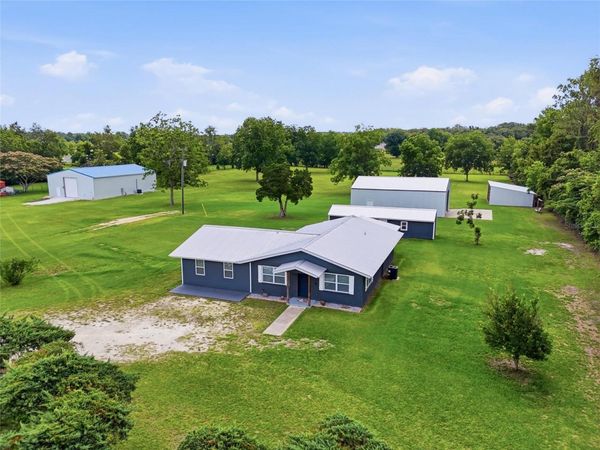 12471 SW TUSTENUGGEE AVENUE , FORT WHITE, FL 32038