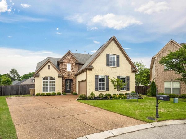 1682 NEWTON OAK CV , Memphis, TN 38117