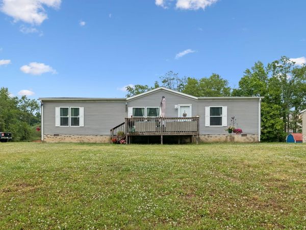 595 Days Rd , Lafayette, TN 37083