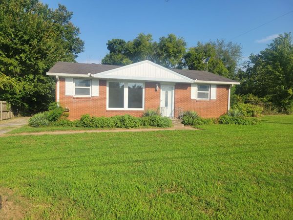 550 Lockwood Dr , Nashville, TN 37214
