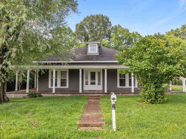 116 Vine St , Dover, TN 37058