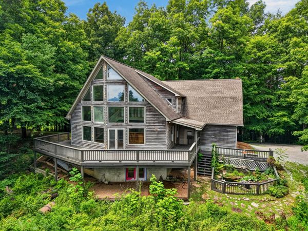 2946 Pen Hook Rd , Monterey, TN 38574