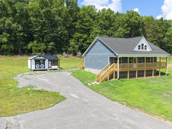 944 Wartrace Hwy , Pleasant Shade, TN 37145