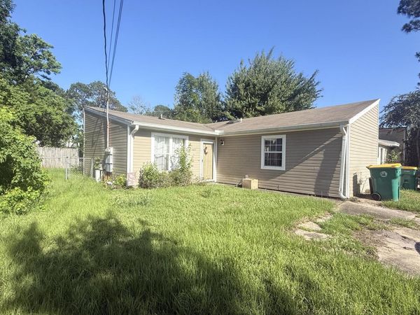 649 Carnathan Court, Fort Walton Beach, FL 32547