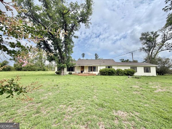 3439 E River Road, Lumber City, GA 31549