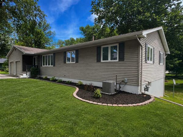 703 S 3rd Street , Ellendale, MN 56026