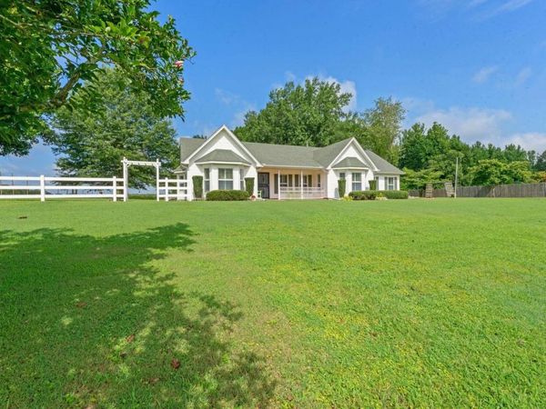 2700 SLAYDEN RD, Unincorporated, TN 38057