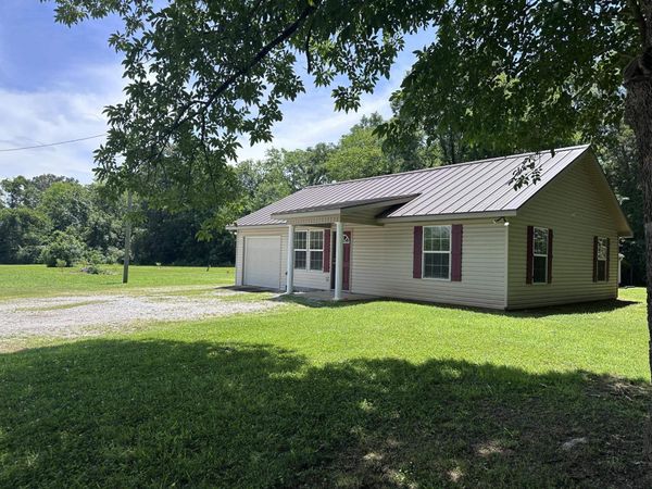 260 Lagrange Rd, Tuscumbia, AL 35674