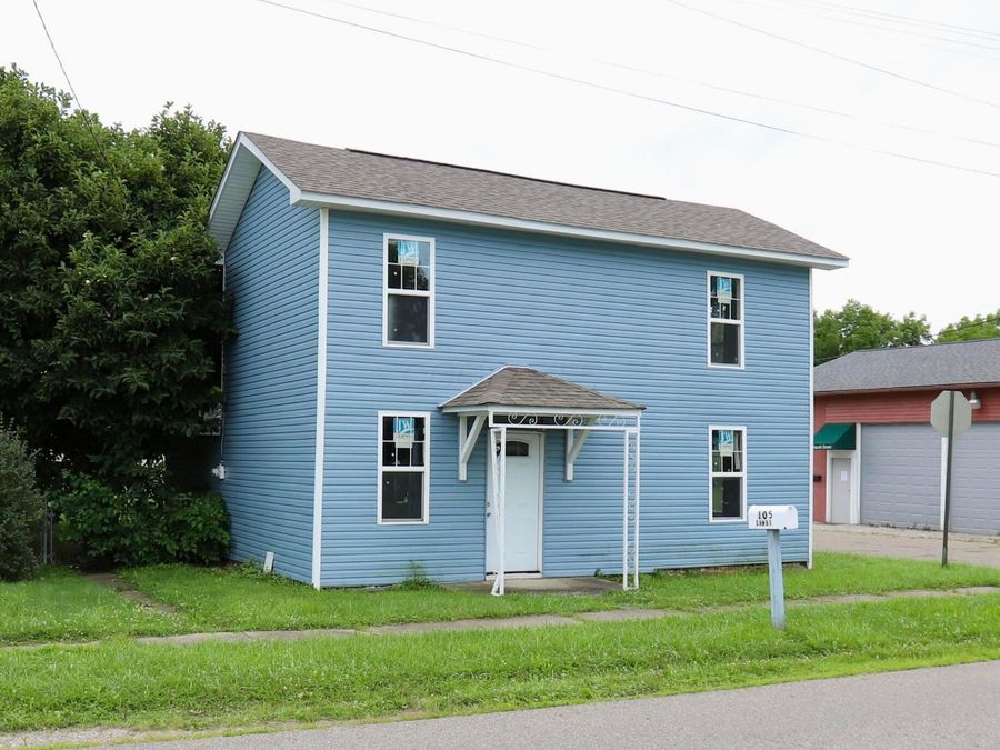 105 W North , Hebron, OH 43025 Photo 1
