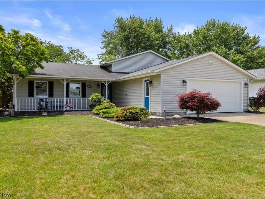 923 Hillside Drive , Amherst, OH 44001 Photo 1
