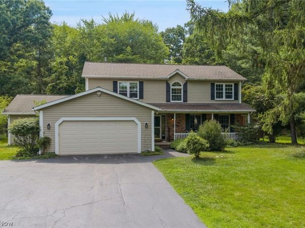 4270 N Hilltop Road , Orange, OH 44022