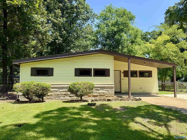 2304 12th Street, Decatur, AL 35601
