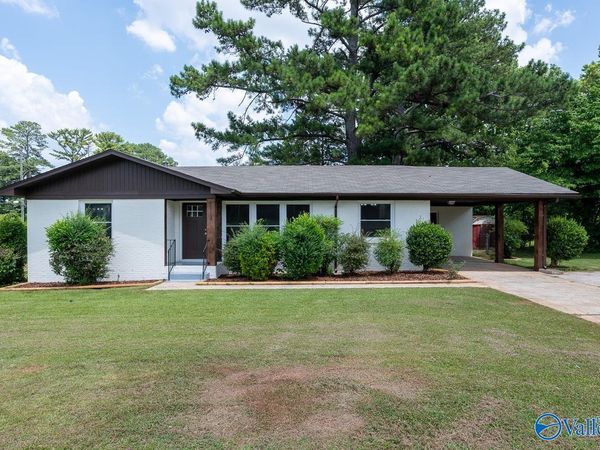 1118 Retlaw Street NW, Huntsville, AL 35816