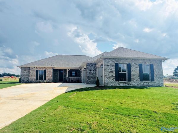 2120 Meadowglen Drive, Decatur, AL 35603