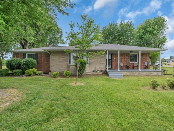 921 Dry Creek Rd , Smithville, TN 37166