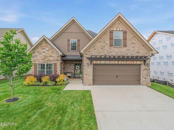 1016 Jacksonian Way , Lenoir City, TN 37772