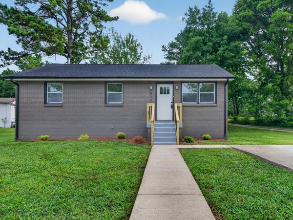 913 Woodland St , Clarksville, TN 37040