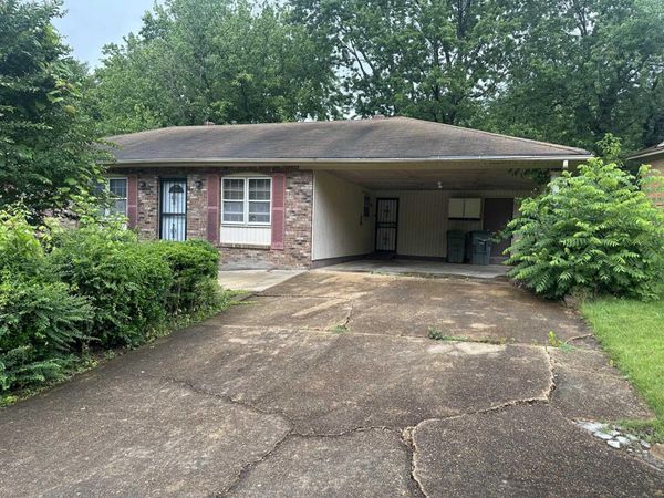 4090 LONGHOLLOW DR, Memphis, TN 38128