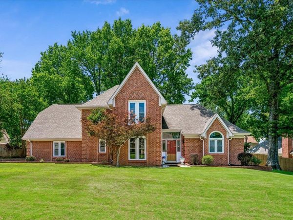 2815 EAGLE BRIER CV, Memphis, TN 38016