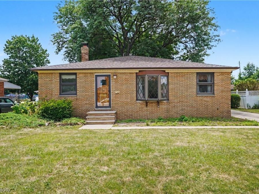 11905 Ronald Drive , Parma, OH 44130 Photo 1