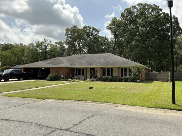 110 Sycamore Circle , Crossett, AR 71635