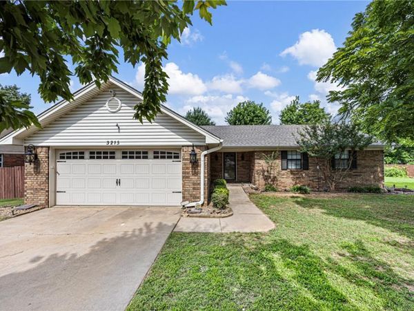 3215 Huntington Cove , Russellville, AR 72802