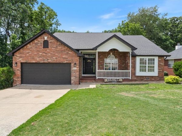 405 NW Grist Mill , Bentonville, AR 72712