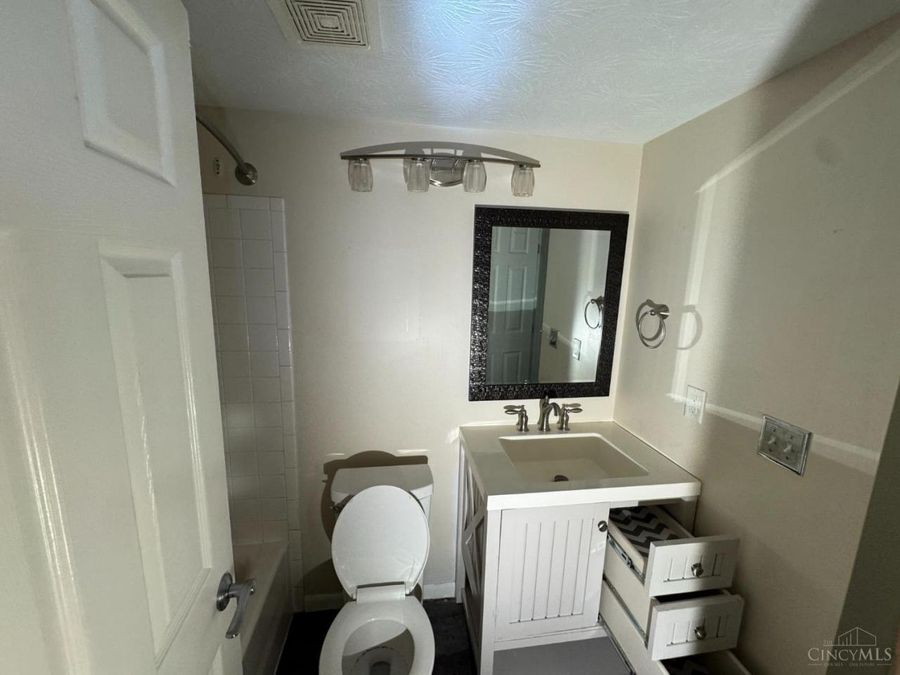 9810 Regatta Drive, Unit 107, Colerain Township, OH 45252 Photo 20