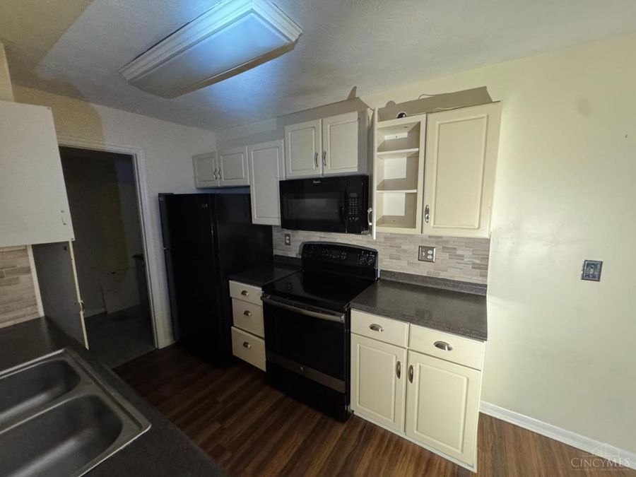 9810 Regatta Drive, Unit 107, Colerain Township, OH 45252 Photo 8
