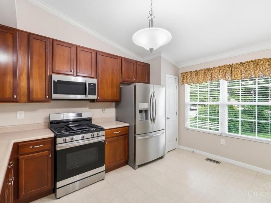 170 Heffron Circle, Hamilton Township, OH 45039 Photo 10