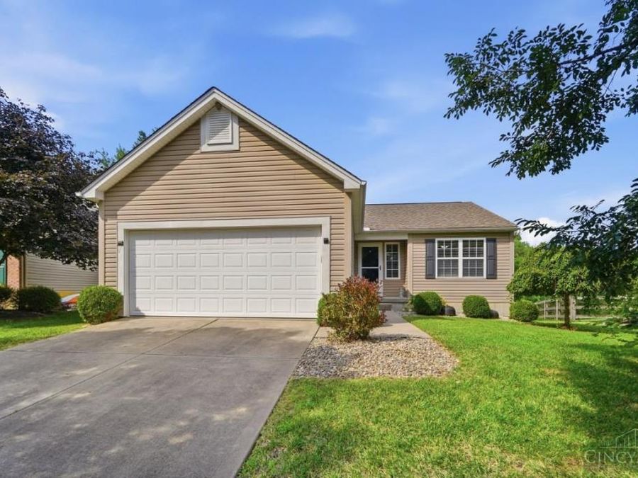 170 Heffron Circle, Hamilton Township, OH 45039 Photo 2