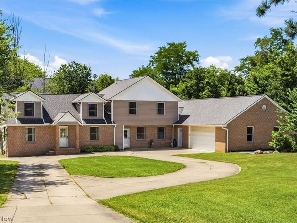9990 Broadview Road , Broadview Heights, OH 44147